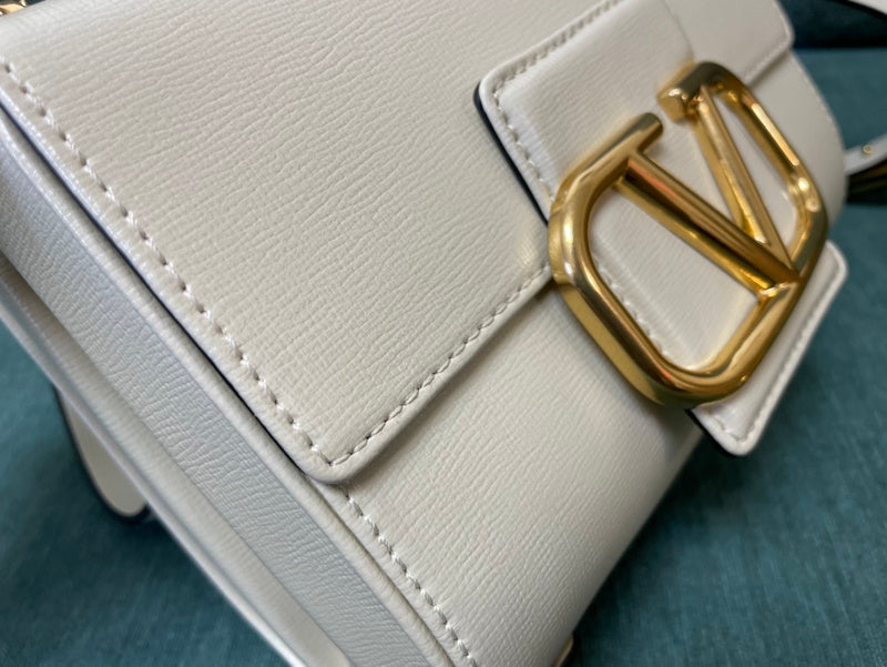 VAL LUXURY BAGS - FOR FASHION LOVERS  AFFORDABLE LUXURY BAGS- 984