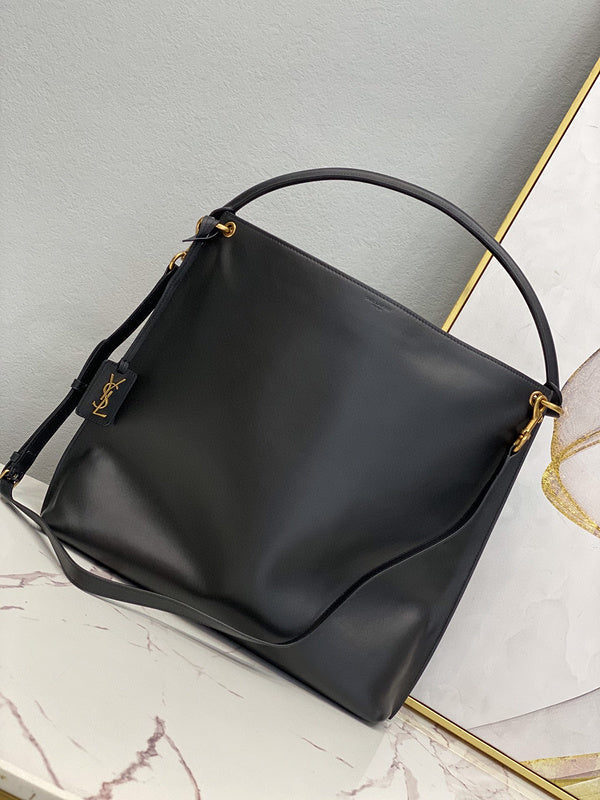 Amelia - YSL Bag - 2147