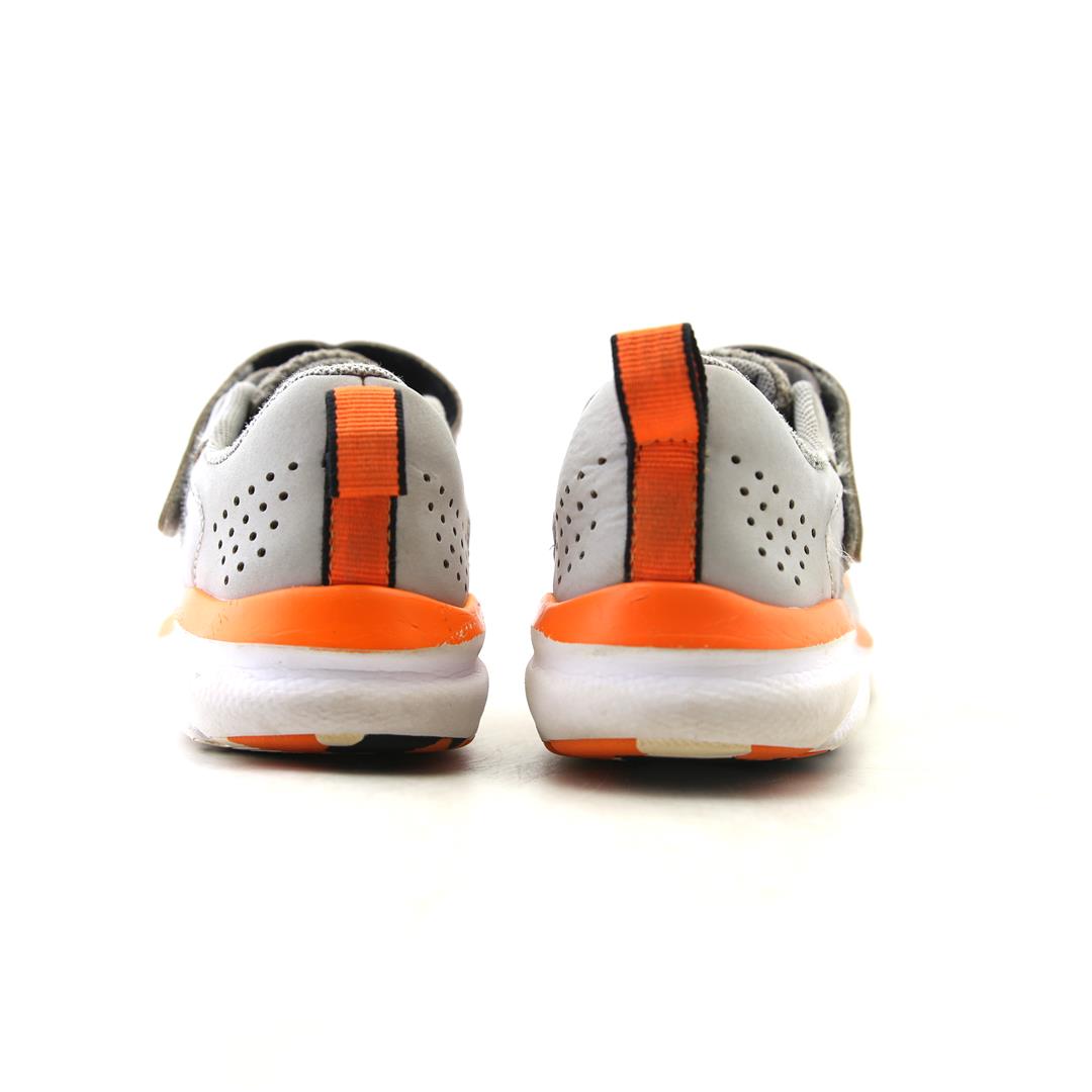 UNDER ARMOUR ASSERT 9 AC