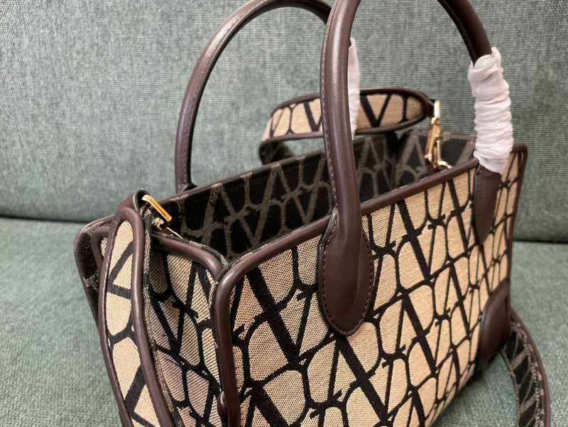 VAL LUXURY BAGS - FOR FASHION LOVERS  AFFORDABLE LUXURY BAGS- 800