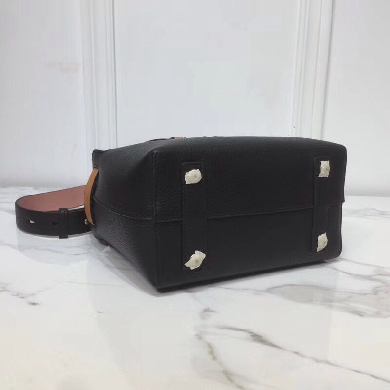 Burberry Bags - Bagsattire   727