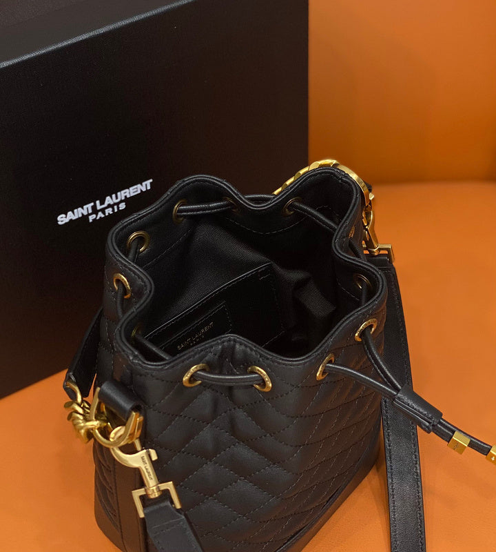 Amelia - YSL Bag - 2055