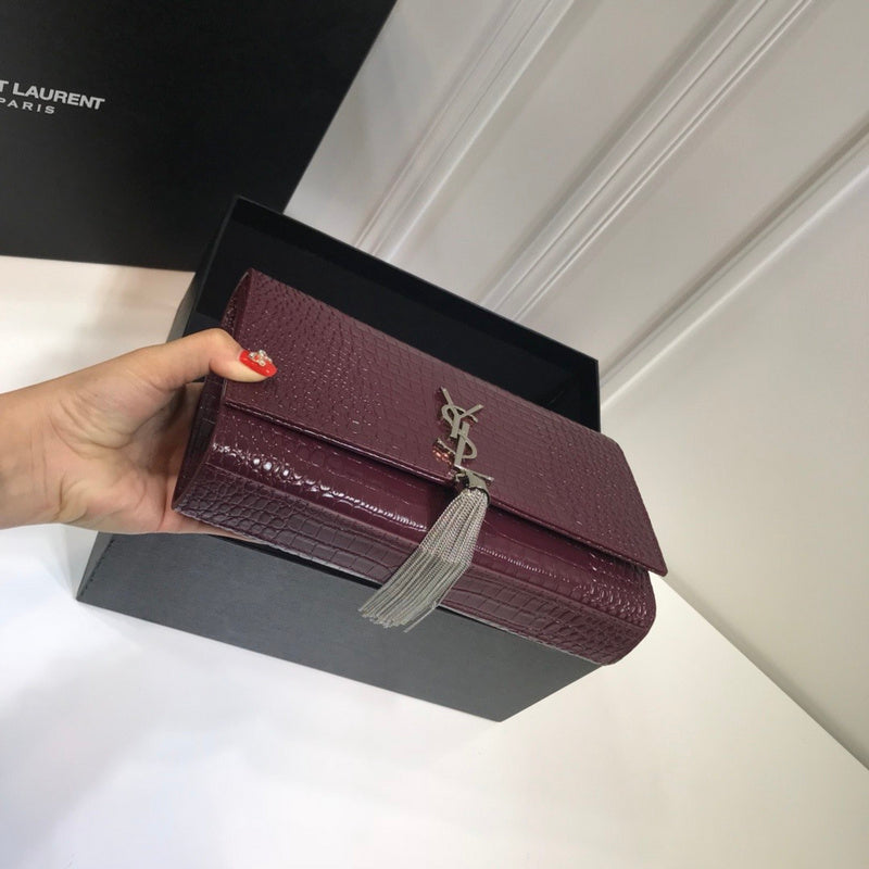 Amelia - YSL Bag - 2210