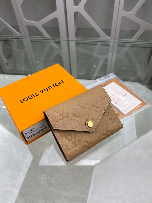 Fan Fashion Lu-Vi bags - 8991