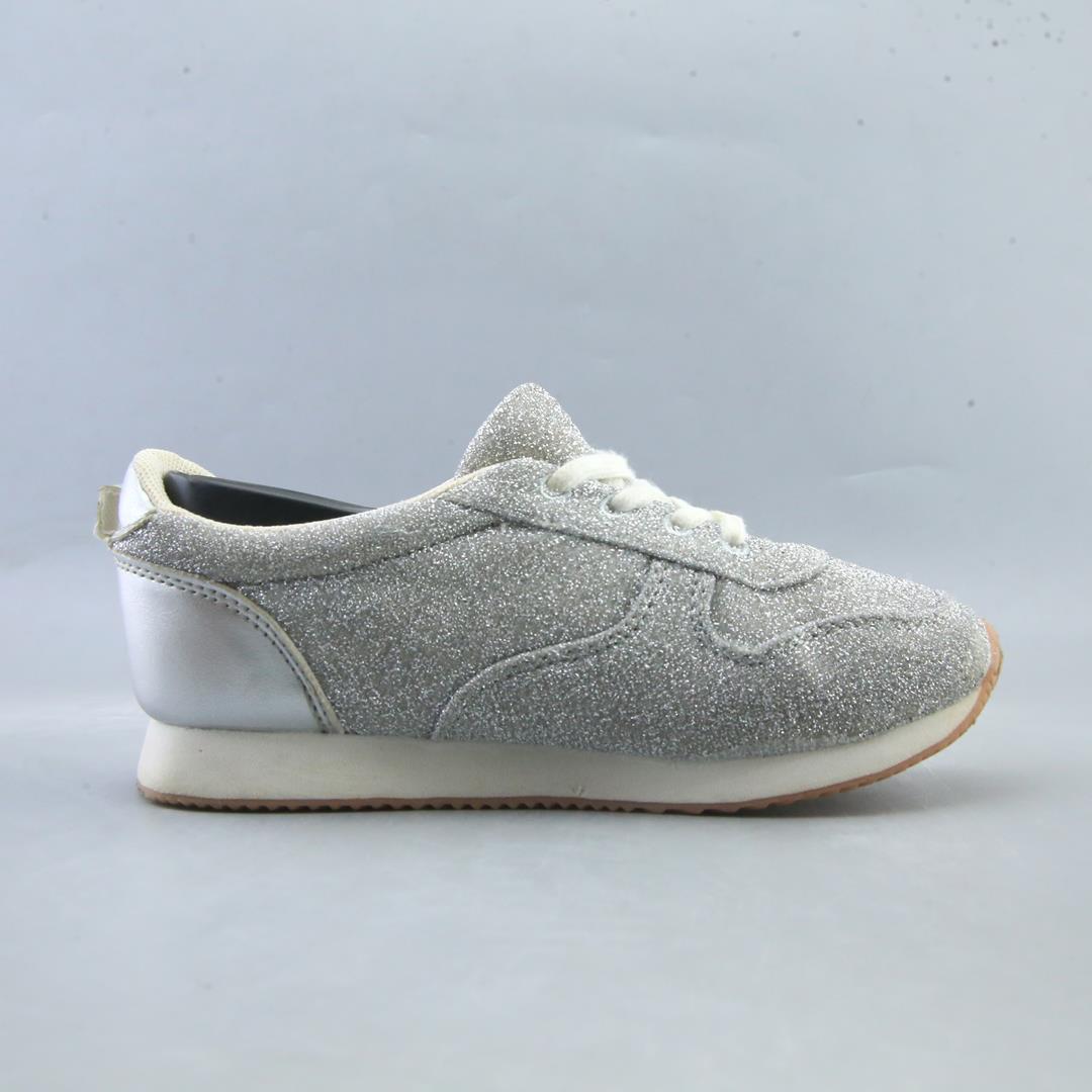 GYMBOREE .