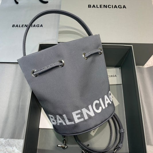 BLN-Ciaga Le Cagole Medium Bucket Bag In Gray, For Women,  Bags 11.8in/30Amelia