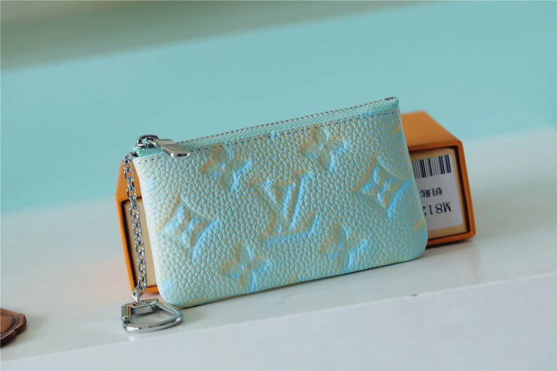 Fan Fashion Lu-Vi bags - 8852