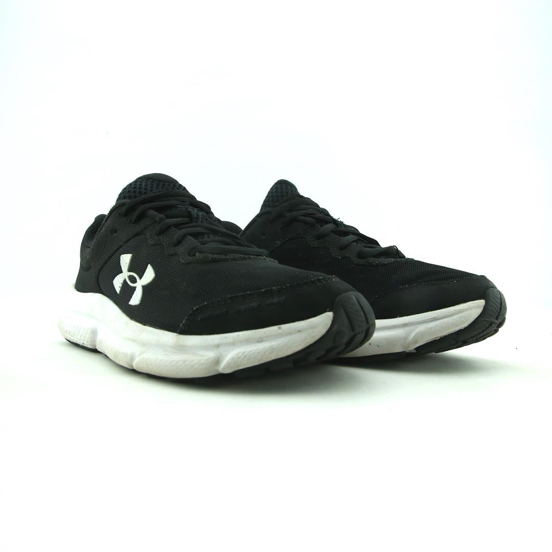 UNDER ARMOUR ASSERT 10