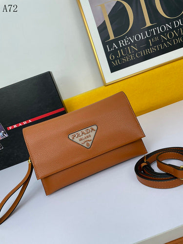 Barnes-Bags - Prada Bags - 939