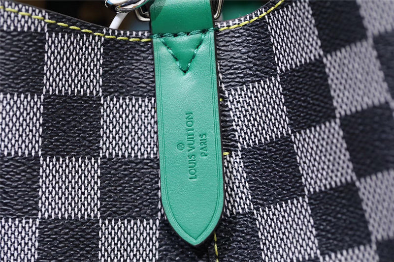 Fan Fashion Lu-Vi bags - 8561