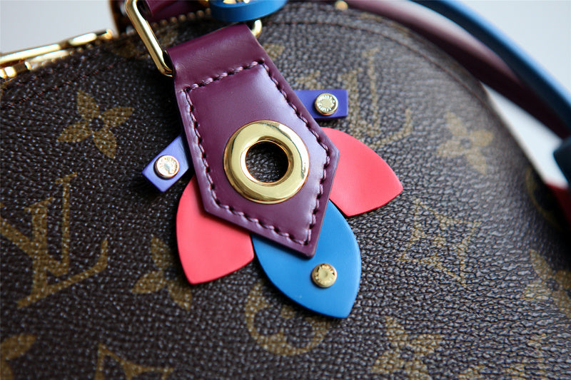 Fan Fashion Lu-Vi bags - 8287