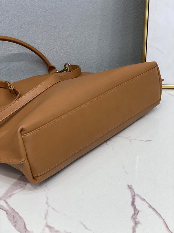 Amelia - YSL Bag - 2150