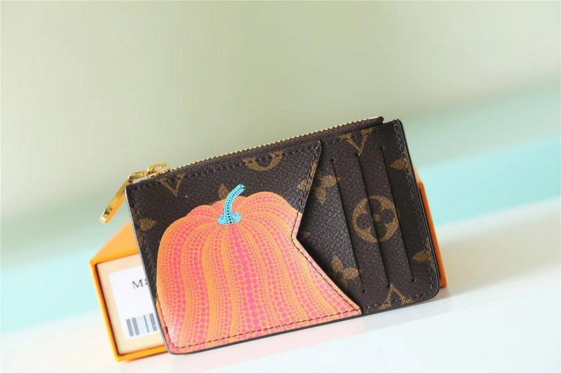 Fan Fashion Lu-Vi bags - 8738
