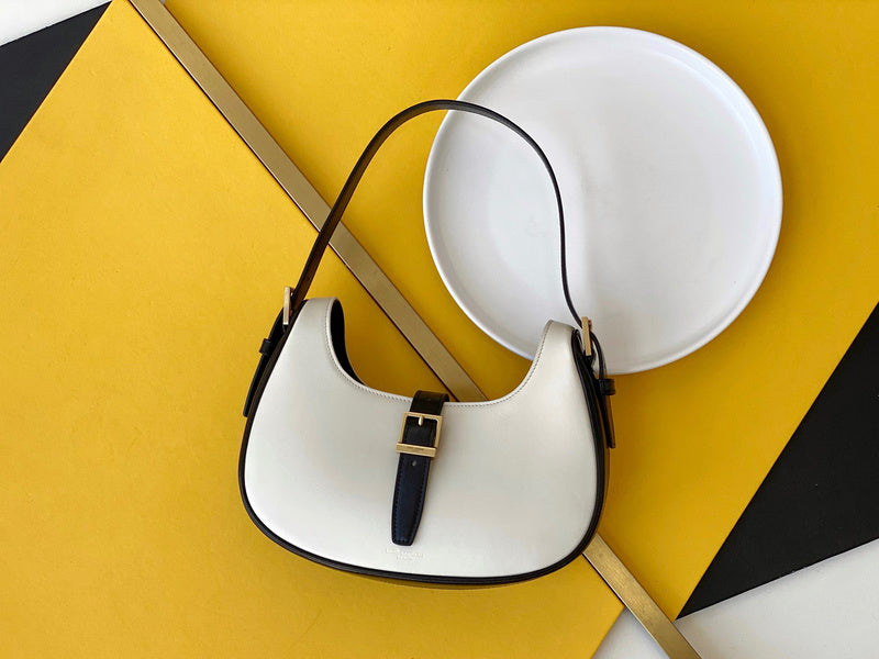 Amelia - YSL Bag - 4174
