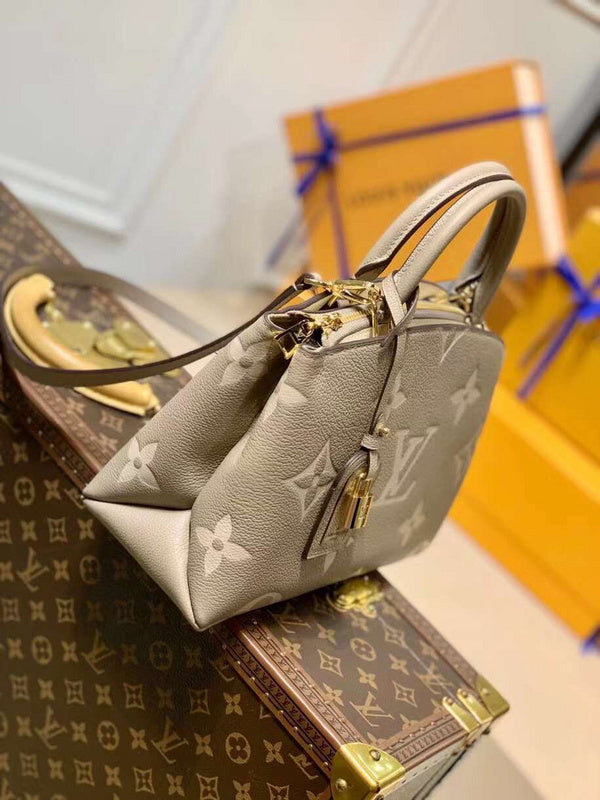 Fan Fashion Lu-Vi bags - 17429