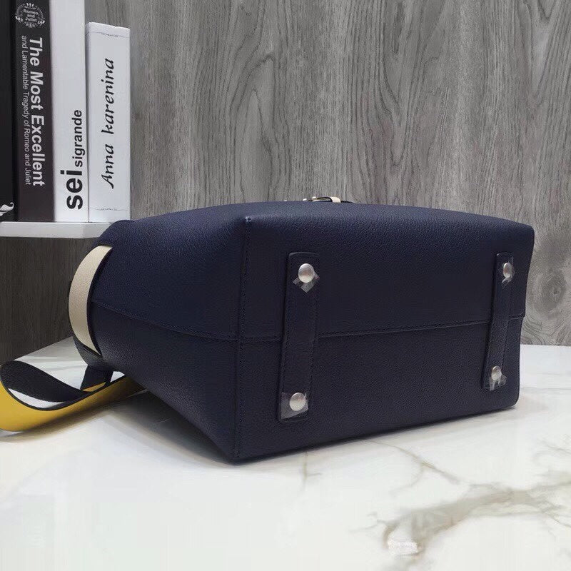 Burberry Bags - Bagsattire   439
