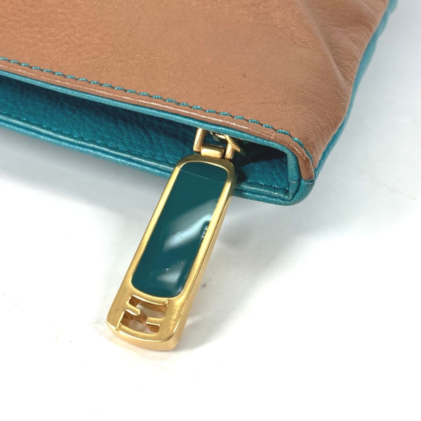 Fendi  Leather Clutch Bag (Pre-Owned)