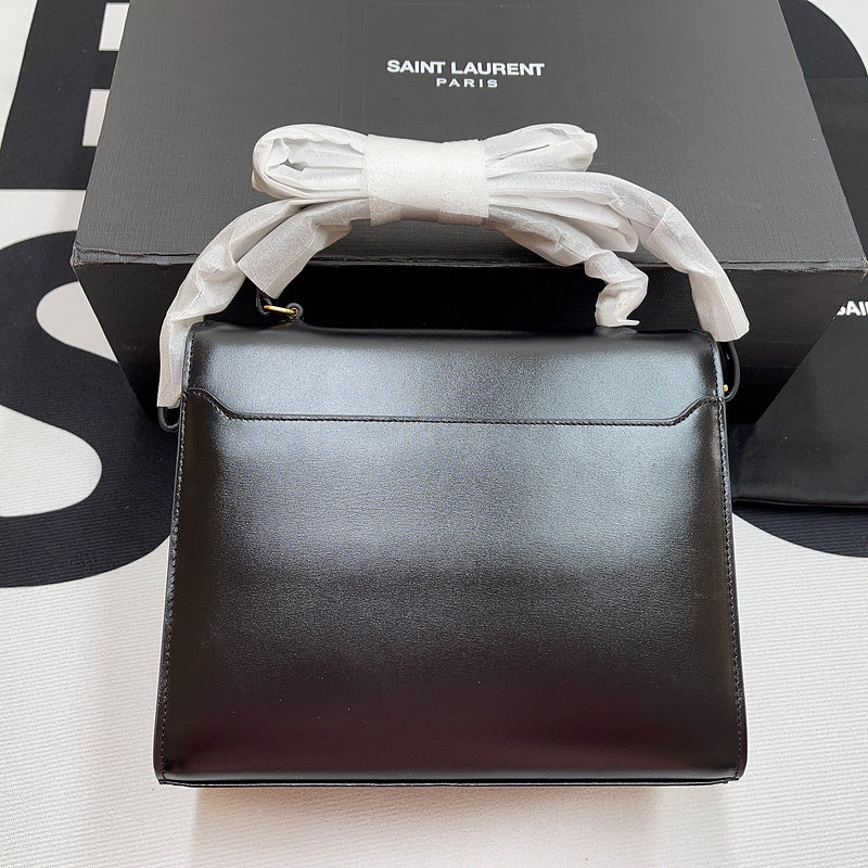 Amelia - YSL Bag - 2200