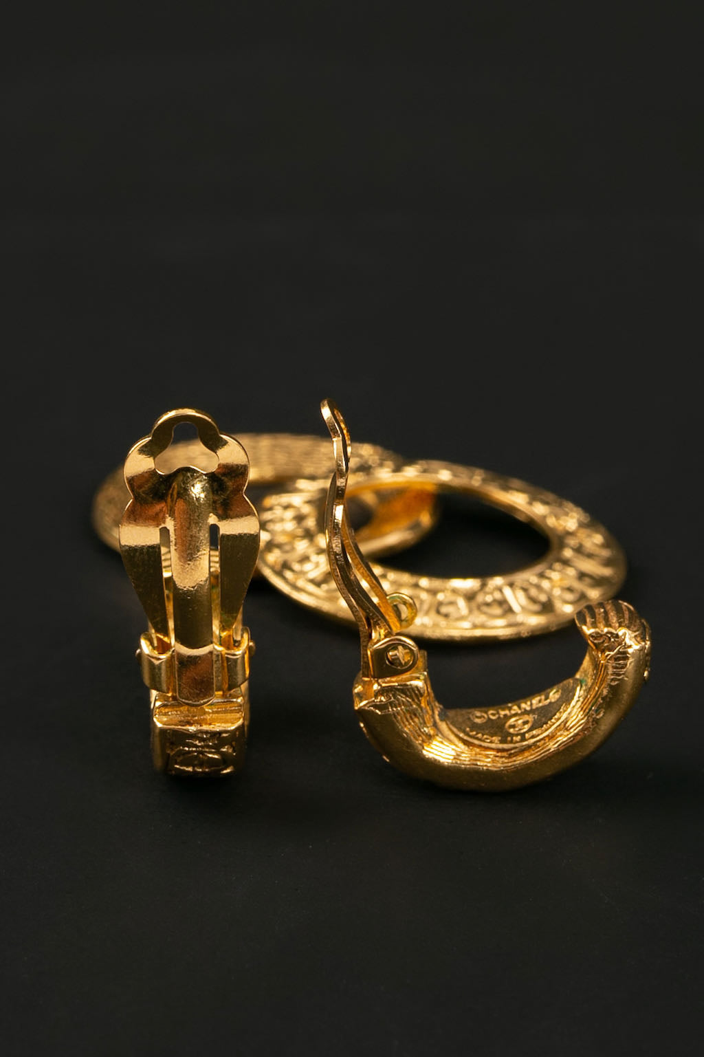 Créoles dorées Chanel