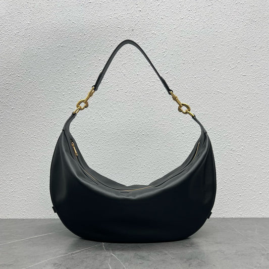 CE Medium Leandre Bag In Supple Black For Women 14in/35Amelia197263DV7.38NO