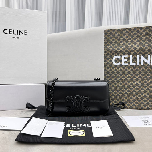 CE Chain Shoulder Bag Triomphe Black For Women 8in/20.5Amelia197993EQJ.38NN