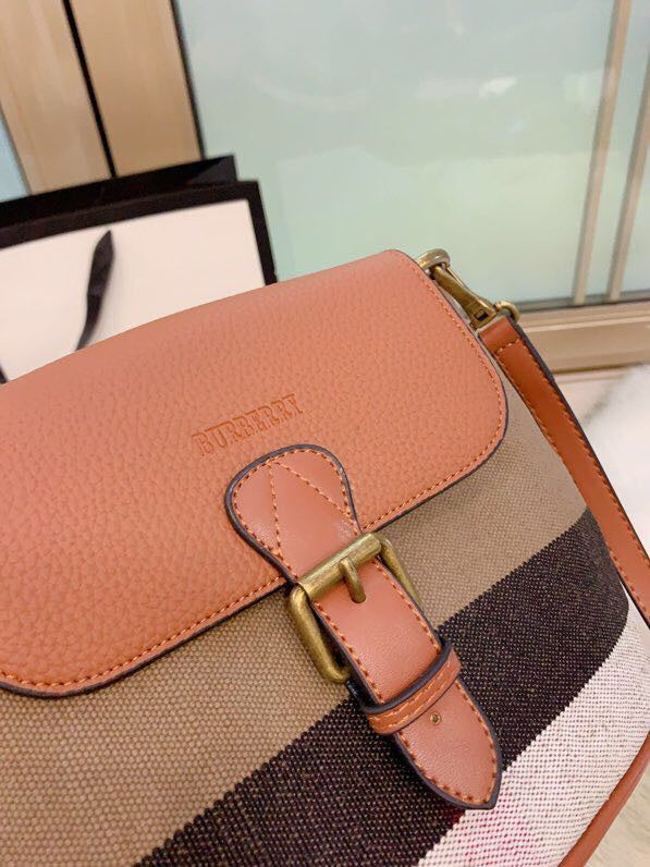 Burberry Bags - Bagsattire   222