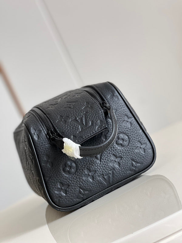 Fan Fashion Lu-Vi bags - 17029