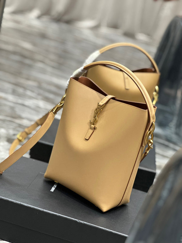 Amelia - YSL Bag - 3970
