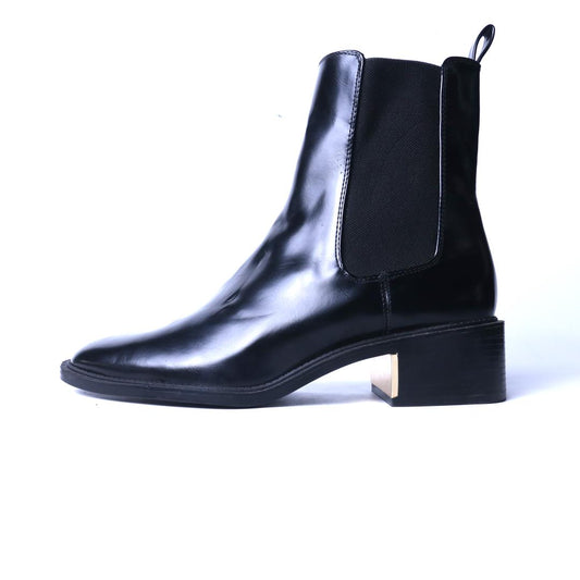 ZARA. .
