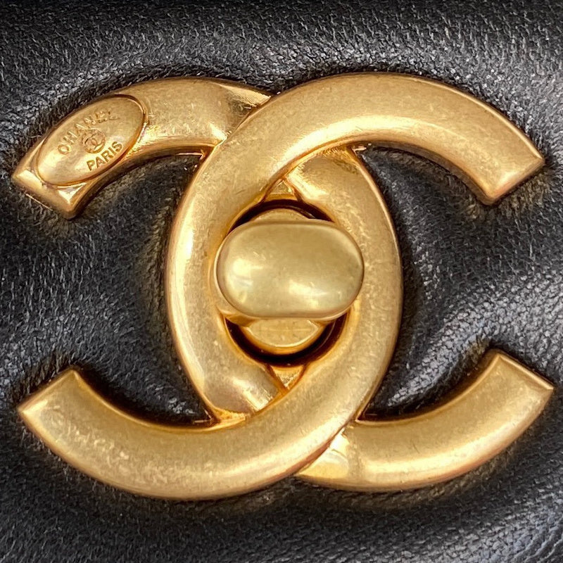 Wellow Bags - Chanel - Bags  - 975