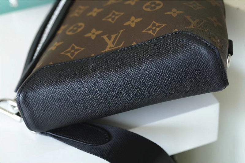 Fan Fashion Lu-Vi bags - 9950
