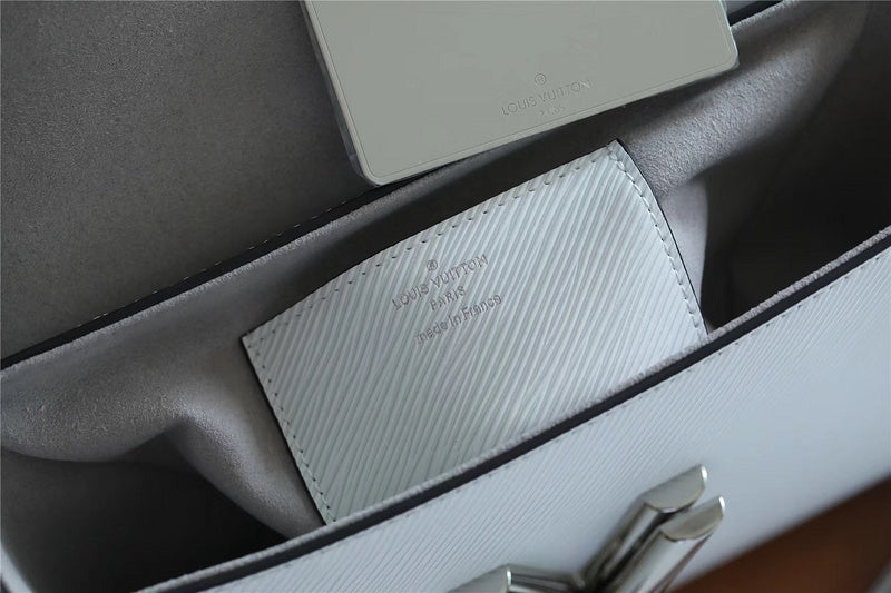 Fan Fashion Lu-Vi bags - 8436