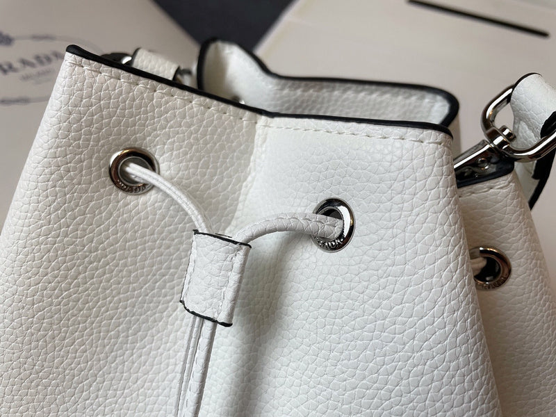 Barnes-Bags - Prada Bags - 991