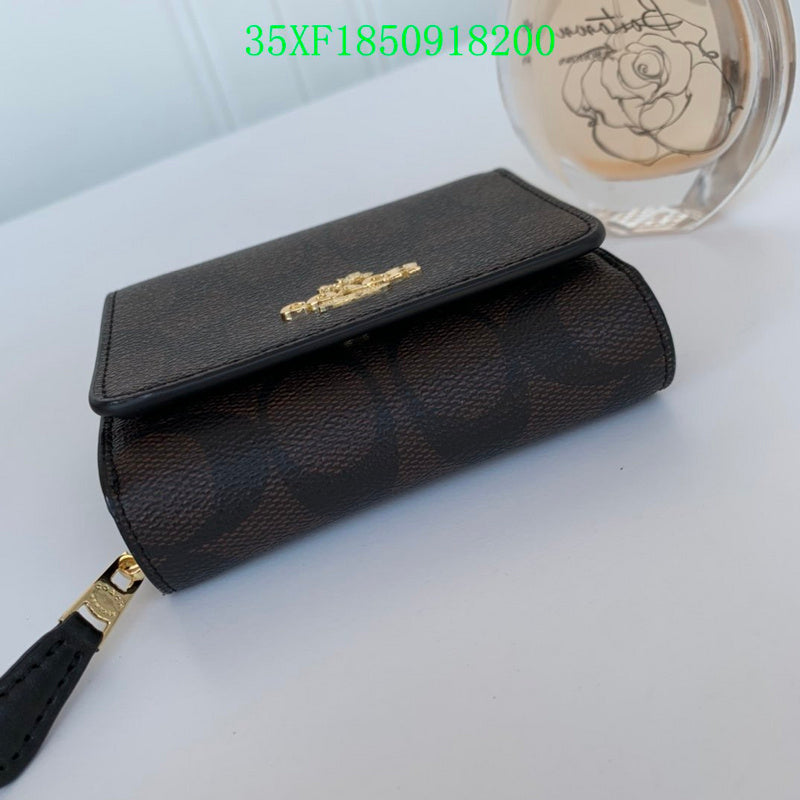 Amelia - CAH Wallet - 073