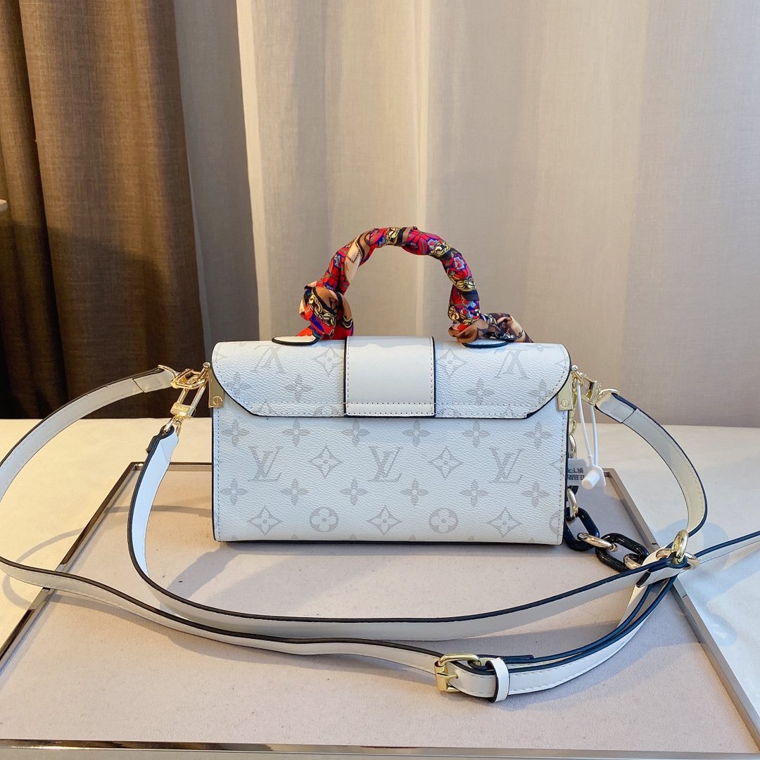 Luxury Handbags Louis Vuitton 090