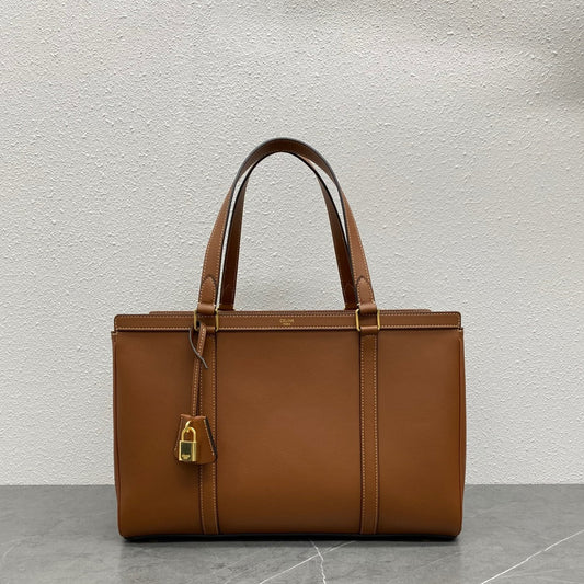 CE Medium Cabas 16 Brown For Women 16in/40Amelia197333DUF.04LU