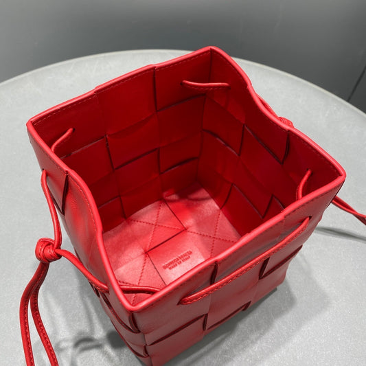 BV Mini Cassette Bucket Bag Red, For Women, Bags 5.5in/14Amelia680217VCQC46358