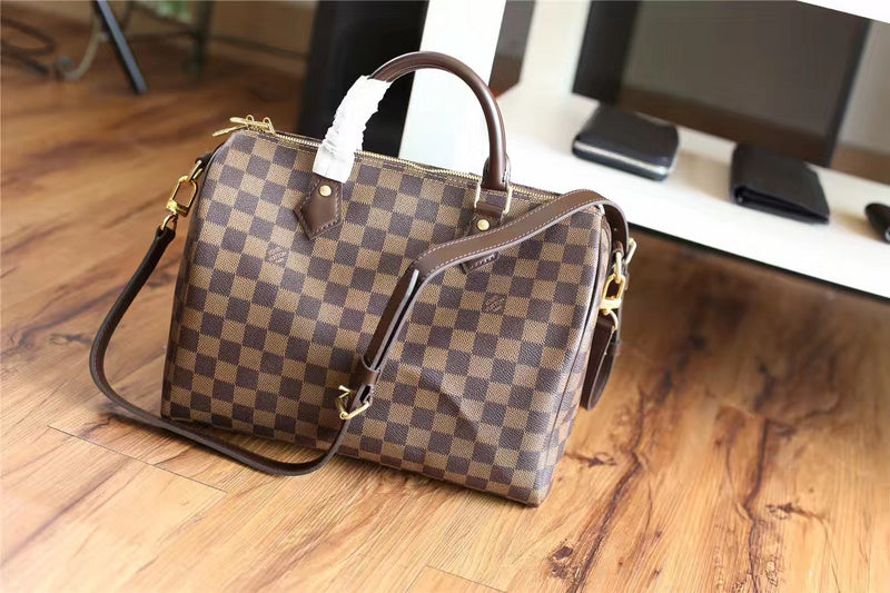 Fan Fashion Lu-Vi bags - 8150
