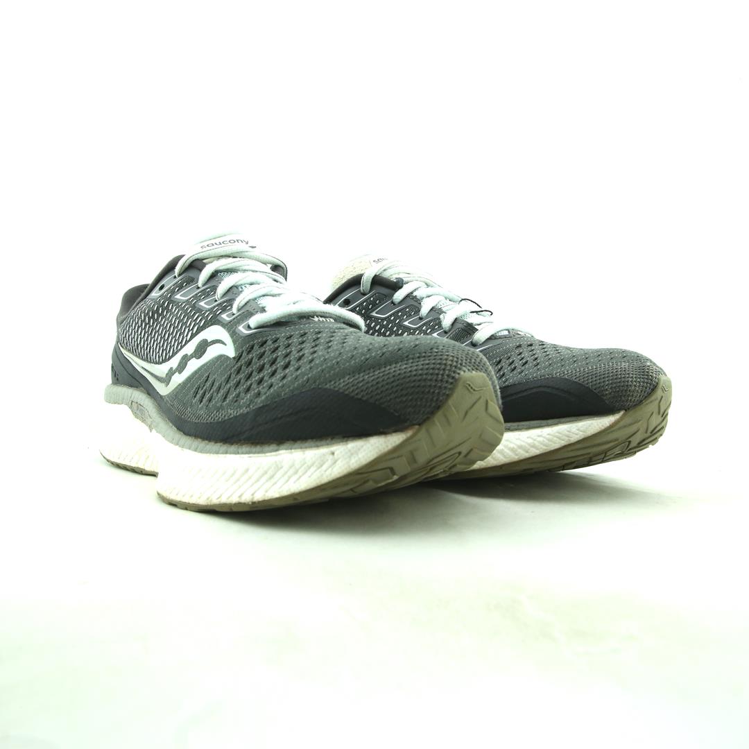 SAUCONY TRIUMPH 18