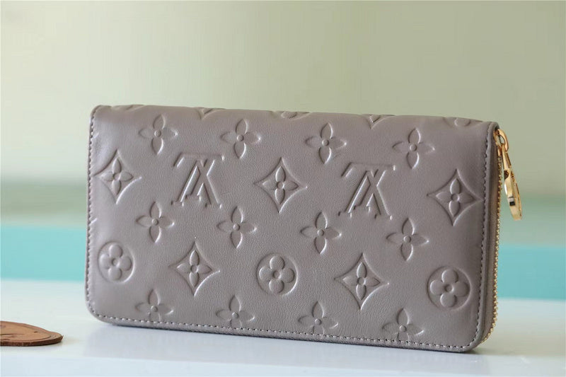 Fan Fashion Lu-Vi bags - 8799