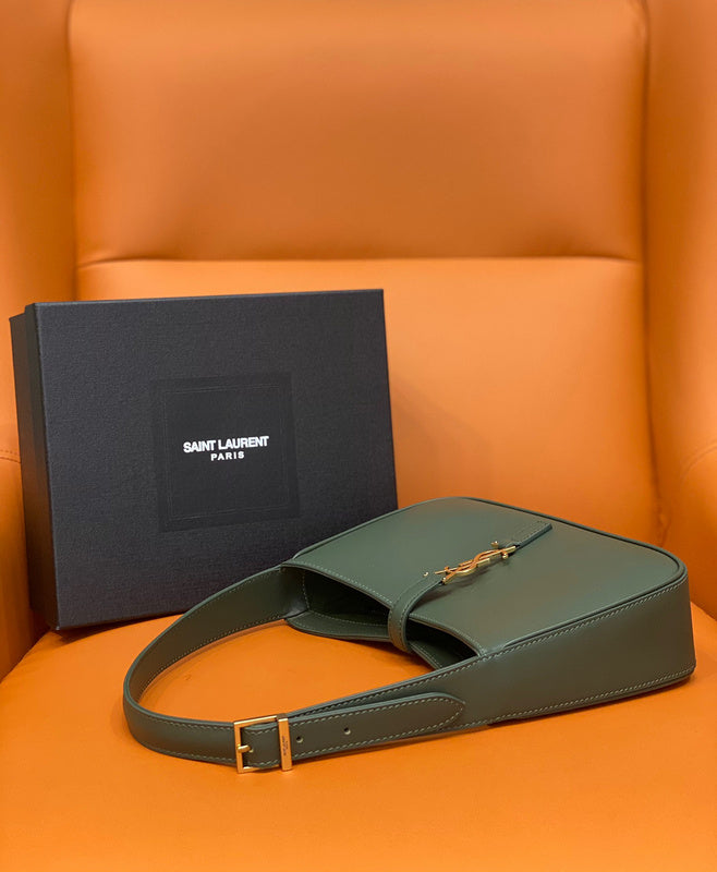 Amelia - YSL Bag - 2004