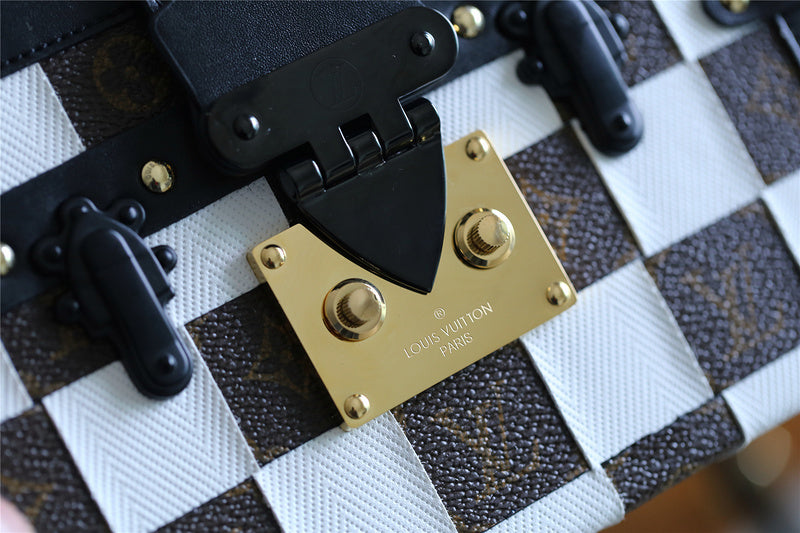 Fan Fashion Lu-Vi bags - 8221