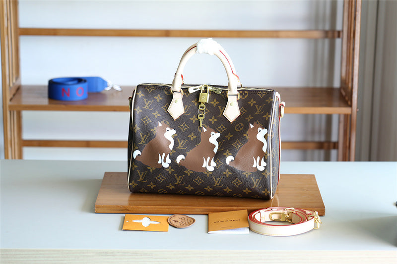 Fan Fashion Lu-Vi bags - 8185