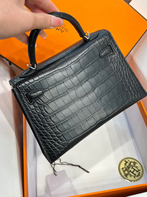 Amelia - HMS Bags - 1430