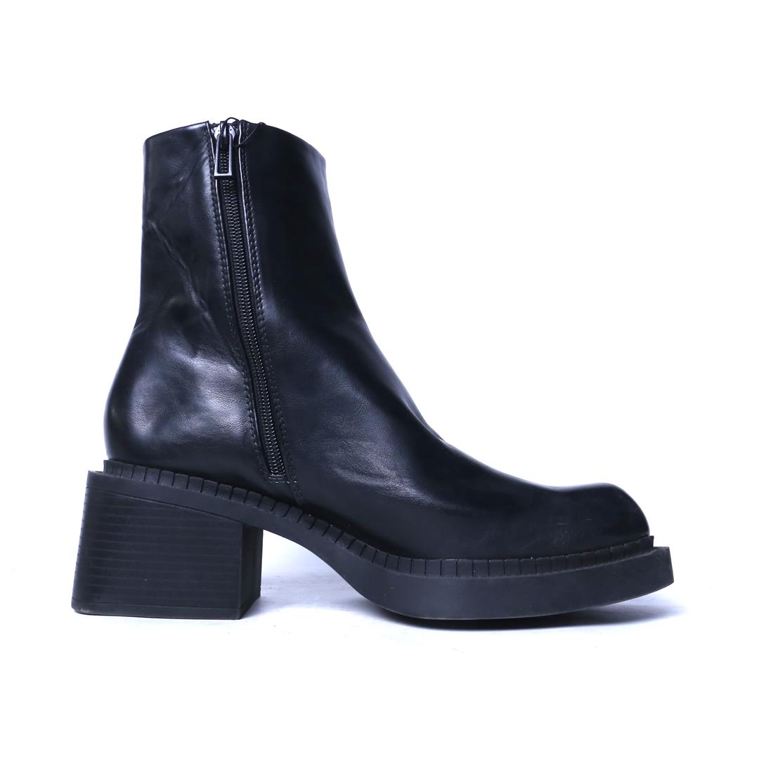 ZARA. .