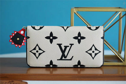 Fan Fashion Lu-Vi bags - 8965