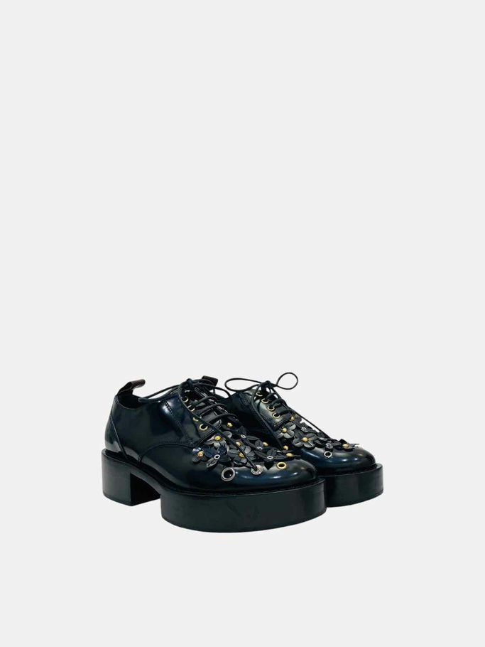 LOUIS VUITTON Black Size EU 35 Brogues