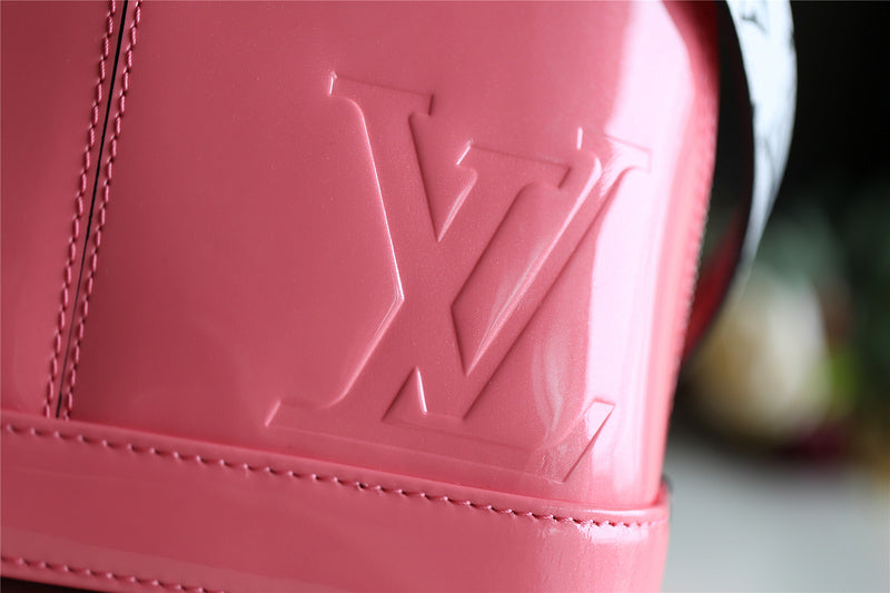 Fan Fashion Lu-Vi bags - 8277