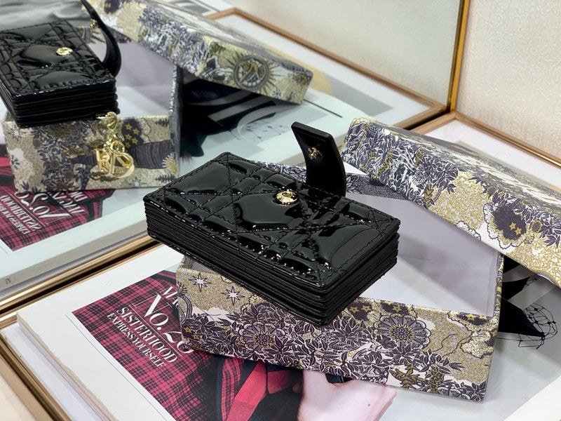 Amelia - DOR Wallets - 080