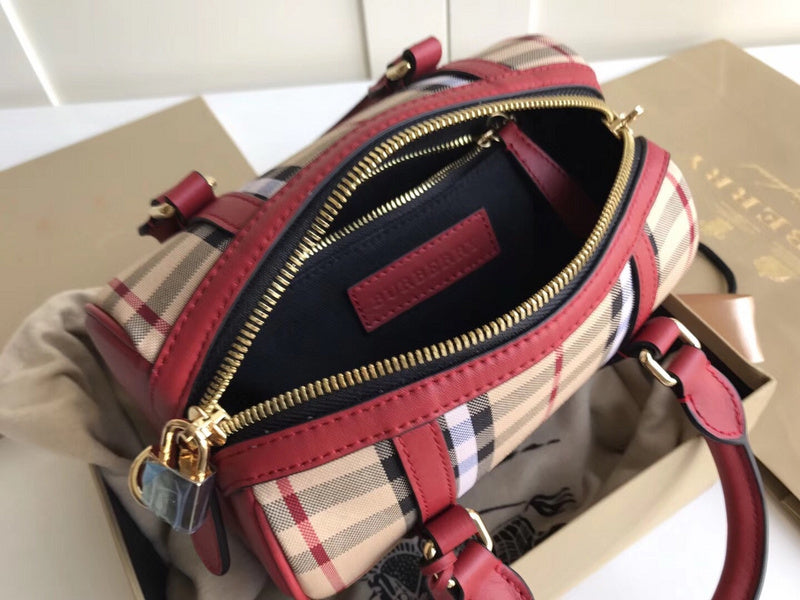 Burberry Bags - Bagsattire   274
